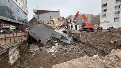 Van’ın İpekyolu ilçesindeki eski Belediye İş Merkezi’nin kazı çalışmaları sırasında