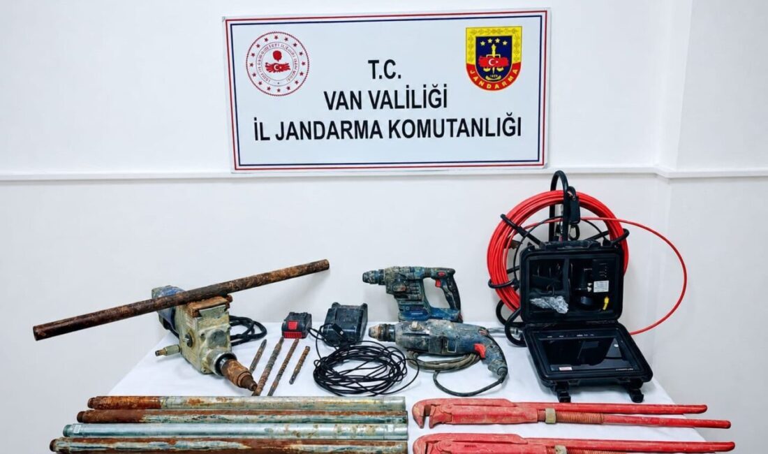 Van’ın Çaldıran ilçesinde 1. derece sit alanında kaçak kazı yapan