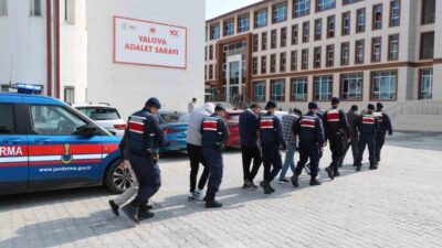 6 ilde bilişim sistemlerini kullanarak nitelikli dolandırıcılık yaptıkları suçlamasıyla aralarında
