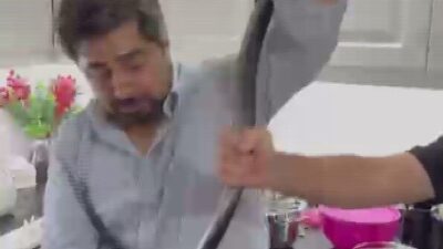Hatay’da yaşayan ve “Yılancı Kemal” olarak tanınan Kemal Başer, bir