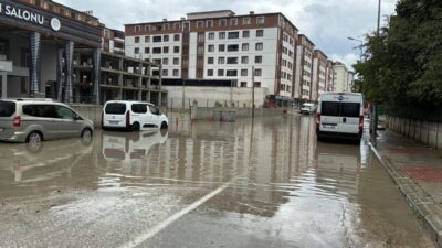 Çerkezköy ilçesinde bugün öğle saatlerinde meydana gelen şiddetli yağışlar, günlük