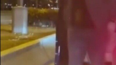 İzmir’in Konak ilçesinde seyir halindeki sürücüler arasında çıkan tartışmada, 9