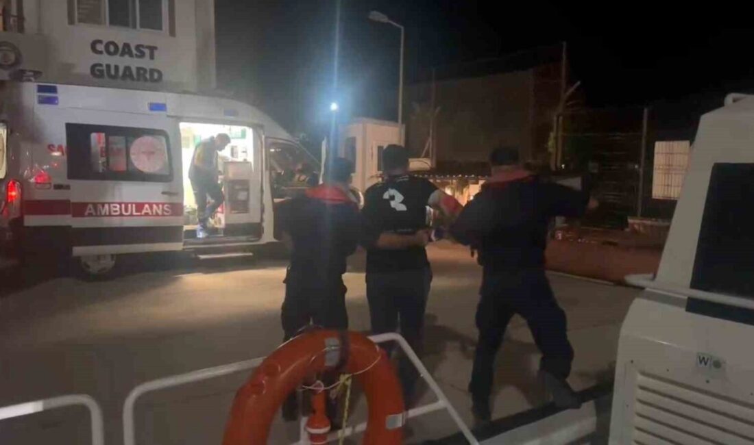 Muğla’nın Marmaris ilçesi açıklarında seyreden bir yolcu gemisinde yaralanan bir
