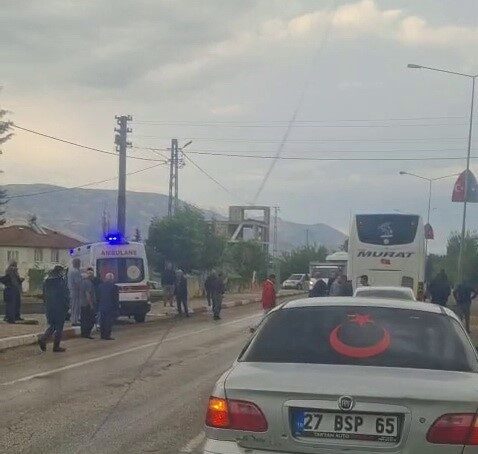 Adıyaman’da, bir yolcu otobüsünün bir yayaçarpması sonucu meydana gelen kaza