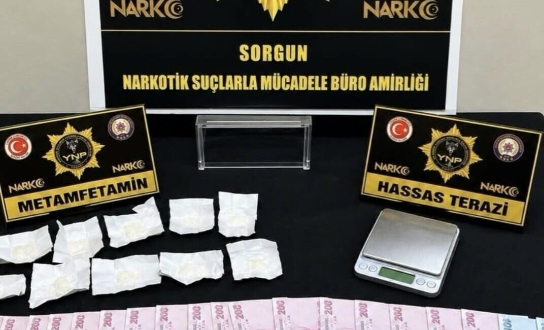 Sorgun ilçesindeki bir iş yerinde uyuşturucu madde bulundurduğu tespit edilen