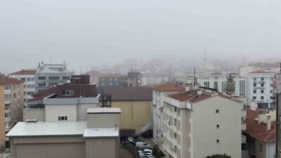 Yozgat’ta sabah saatlerinde etkili olan yoğun sis, kent genelinde görüş