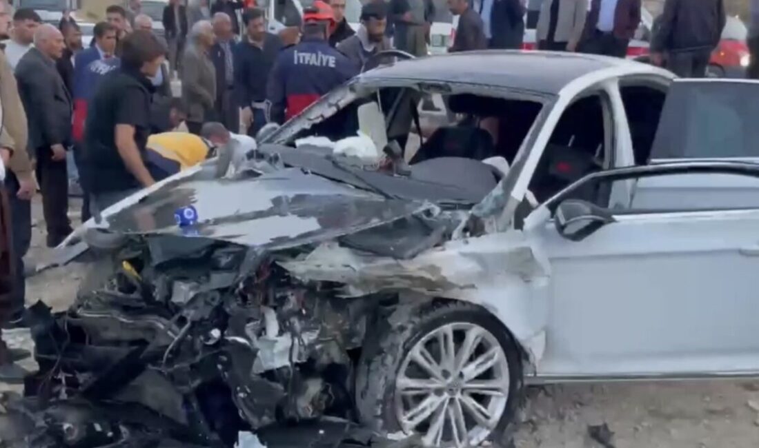 Hakkari’nin Yüksekova ilçesinde meydana gelen iki farklı trafik kazasında toplam
