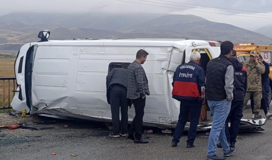 Hakkari’nin Yüksekova ilçesinde meydana gelen bir kaza sonucu, okul servisinin