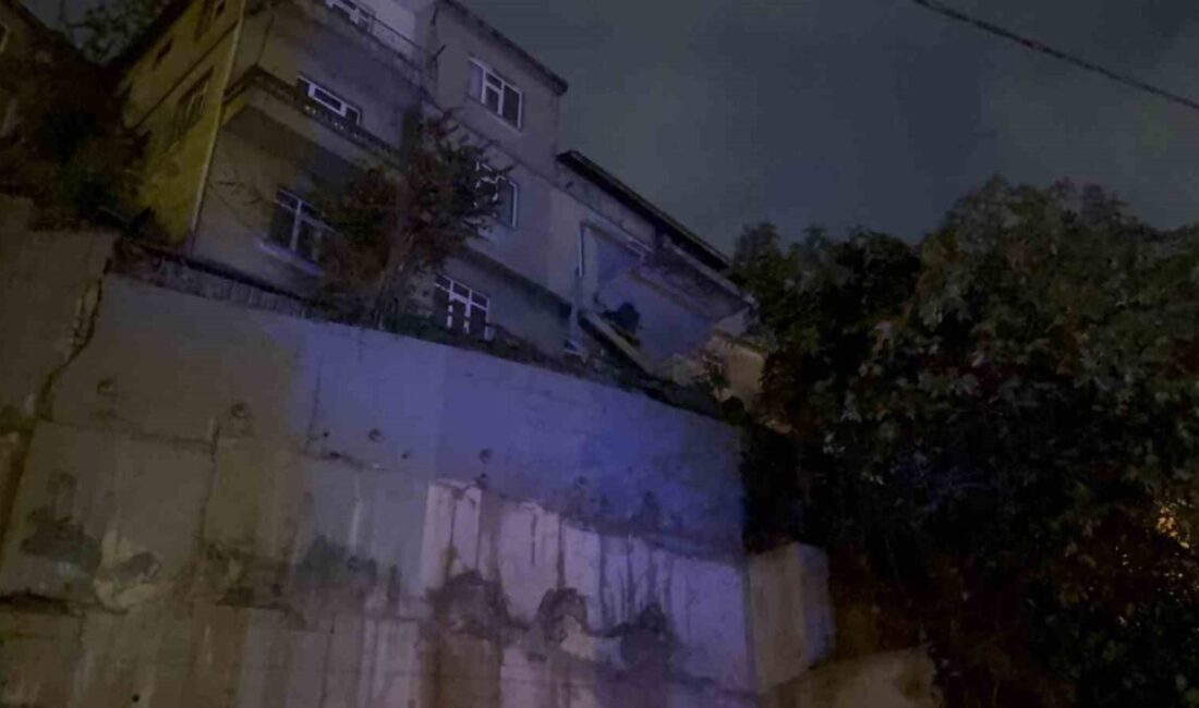 Zonguldak’ta Meşrutiyet Mahallesi Sütliyen Sokak’ta bulunan iki katlı bir binada